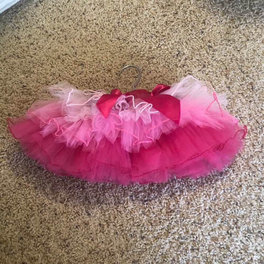 Like New Newborn Pink Tutu w/Ribbon Bow